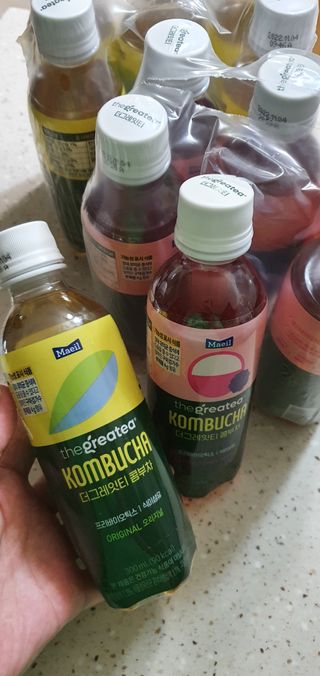 더그레잇티 콤부차 300ml *12개입 (오리지널 6개+베리리치 6개) — 5점을 준 리뷰어가 2022년 7월 올린 사용 사진