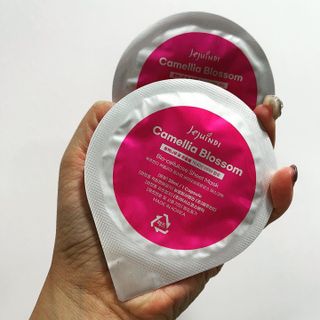 제주인디 카멜리아 블러썸 바이오셀룰로오스 마스크팩 — 5점을 준 리뷰어가 2021년 10월 올린 사용 사진