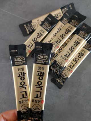 [광동제약] 광동 광옥고 홍삼 본 30포+쇼핑백 증정 — 5점을 준 리뷰어가 2021년 11월 올린 사용 사진
