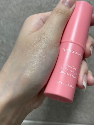 스킨큐어 산다화 카멜리아 안티 링클 멀티밤 — 5점을 준 리뷰어가 2022년 11월 올린 사용 사진