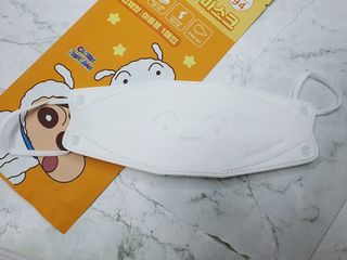 [숨그림]  덴탈마스크 짱구 우리아이 그리고 내가 쓰는 믿을수있는 케릭터 마스크  16종 — 5점을 준 리뷰어가 2021년 10월 올린 사용 사진