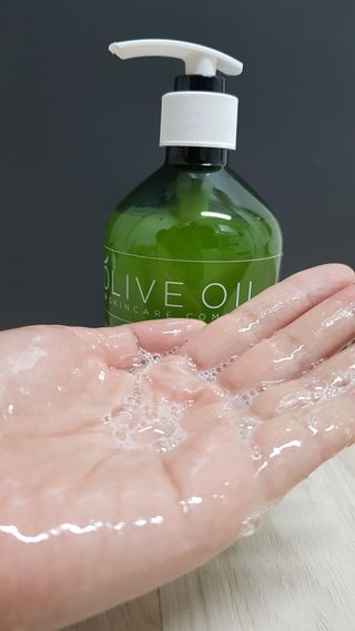 올리브 오일 스킨케어 컴퍼니 [OOSC] 촉촉 깨끗 내추럴리 너리시드 핸드워시 500ml — 5점을 준 리뷰어가 2021년 4월 올린 사용 사진