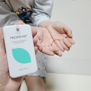 [의약외품] 메디펜스 클린 핸드 미스트 2종 — 4.5점을 준 리뷰어가 2021년 6월 올린 사용 사진