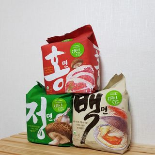 [풀무원] 자연은맛있다 정면, 백면, 홍면  세트 — 5점을 준 리뷰어가 2021년 4월 올린 사용 사진