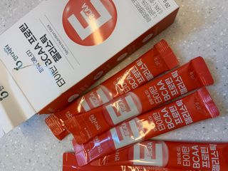 인디닥터 면역 생생 핑크 이뮨 젤리 + 타이탄 BCAA 프로틴 젤리스틱 — 3점을 준 리뷰어가 2022년 4월 올린 사용 사진