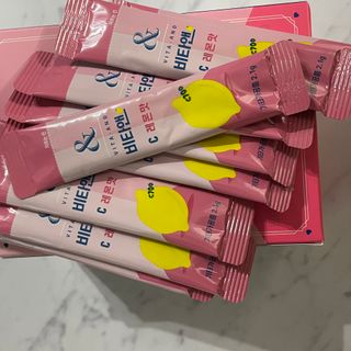 비타앤C 레몬맛, 망고맛 — 5점을 준 리뷰어가 2021년 4월 올린 사용 사진