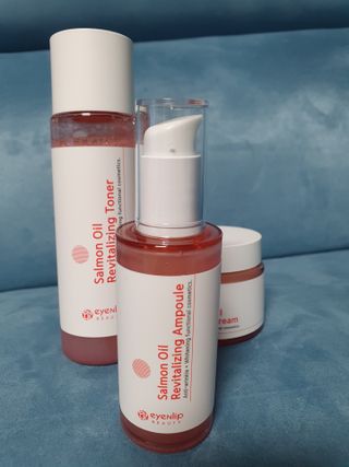 아이앤립 / EYENLIP 아이앤립 연어오일 리바이탈라이징 토너+앰플+크림 3종 세트 — 4점을 준 리뷰어가 2021년 4월 올린 사용 사진