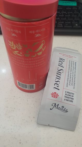 마시다 붉은 석양 빛을 담은 프리미엄 수제 블렌딩 홍차, 레드선셋블랙티 — 4점을 준 리뷰어가 2021년 4월 올린 사용 사진