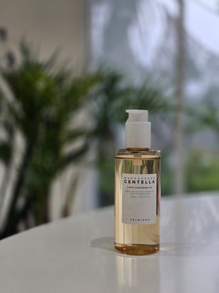 스킨1004 [SKIN1004] 마다가스카르 센텔라 라이트 클렌징 오일 200ml — 5점을 준 리뷰어가 2024년 7월 올린 사용 사진