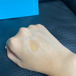 아로메르 리바이탈라이징 블루밍 앰플 10ml x 4ea — 5점을 준 리뷰어가 2021년 8월 올린 사용 사진