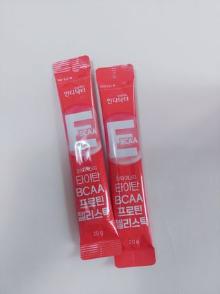 [인디닥터] 타이탄 BCAA 프로틴 젤리스틱 — 5점을 준 리뷰어가 2022년 4월 올린 사용 사진