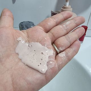 벨먼 내추럴 스파 머드레티놀 바디워시(그린로즈, 미드나잇 피오니) — 5점을 준 리뷰어가 2022년 6월 올린 사용 사진