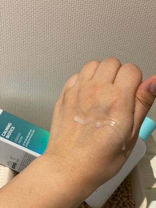 리더스코스메틱 리더스 카밍 바이오틱스 에센스 워터 — 5점을 준 리뷰어가 2022년 5월 올린 사용 사진