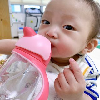유비맘 트라이탄 코니빨대컵_컬러 랜덤 발송 — 5점을 준 리뷰어가 2020년 12월 올린 사용 사진