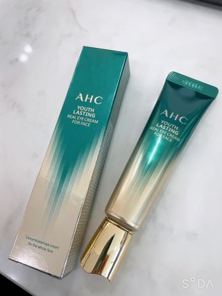 [NEW 탄력유턴 아이크림] AHC 유스 래스팅 리얼 아이크림 포 페이스 — 5점을 준 리뷰어가 2021년 3월 올린 사용 사진