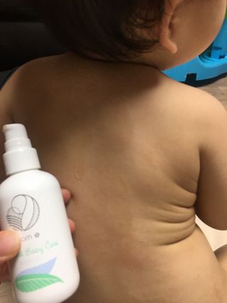 mom e 맘이 내추럴 베이비 케어 크림+바디오일 — 4점을 준 리뷰어가 2021년 1월 올린 사용 사진