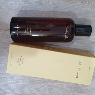 스킨큐어 산다화 비타민c 화이트닝 토너 150ml — 5점을 준 리뷰어가 2021년 12월 올린 사용 사진