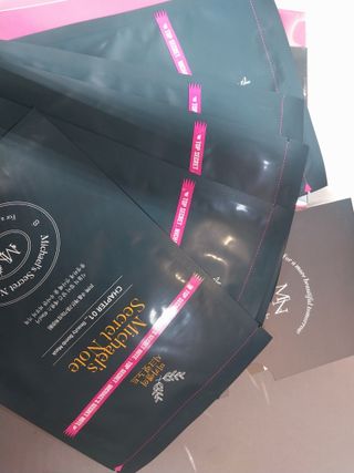 미카엘의 시크릿 노트 Chapter 1. 뷰티 밤 마스크 2box(1box,5매) — 5점을 준 리뷰어가 2022년 10월 올린 사용 사진