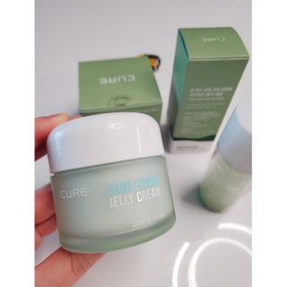 김정문알로에 큐어 큐어 알로에 리프레쉬 젤리 세럼, 큐어 알로에 하이드로 젤리 크림 — 5점을 준 리뷰어가 2021년 3월 올린 사용 사진