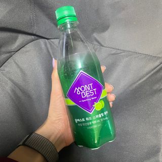 몽베스트 Montbest with Sparkling water Plain 20병 — 5점을 준 리뷰어가 2022년 12월 올린 사용 사진