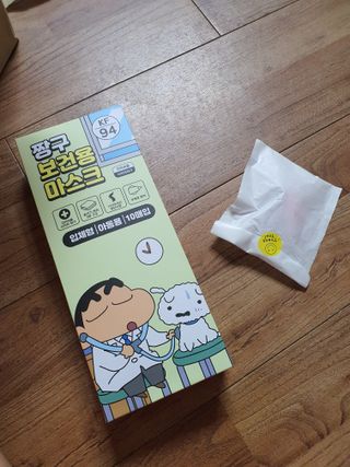 [숨그림]  덴탈마스크 짱구 우리아이 그리고 내가 쓰는 믿을수있는 케릭터 마스크  16종 — 4점을 준 리뷰어가 2021년 10월 올린 사용 사진