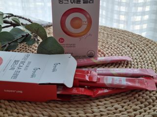 인디닥터 면역 생생 핑크 이뮨 젤리 + 타이탄 BCAA 프로틴 젤리스틱 — 4.5점을 준 리뷰어가 2022년 4월 올린 사용 사진