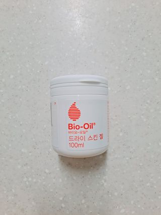바이오오일 [바이오-오일] 드라이 스킨 젤 100ml — 5점을 준 리뷰어가 2021년 6월 올린 사용 사진