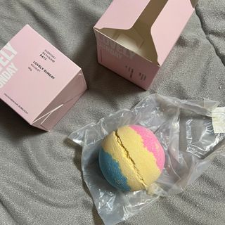소담스퀘어 상암 Evreryday Bath Bomb Day7(에브리데이 배쓰밤 데이7) / 7종 중 2종 랜덤발송 — 4.5점을 준 리뷰어가 2022년 11월 올린 사용 사진