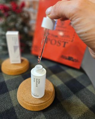 바노바기 코스메틱 알파 래디언스 세럼 30ml — 5점을 준 리뷰어가 2023년 12월 올린 사용 사진