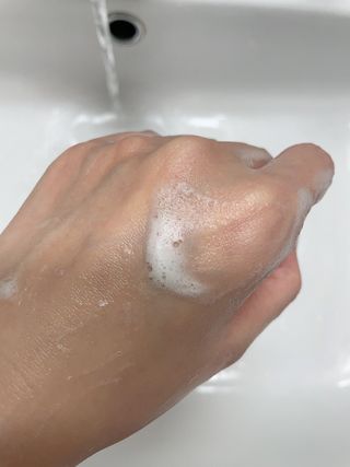 프리마인 메이크업과 들뜨는 각질까지 한방에 깐달걀로! 순하기까지한 셀베이스 그린티클렌저(200ml) — 5점을 준 리뷰어가 2023년 3월 올린 사용 사진