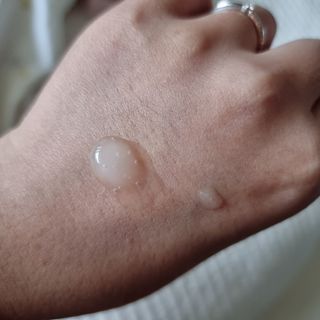 냉장고에 넣어요, 붉은 트러블 피부 다음날 진정되요 [버진팜스 푸딩수딩아토] — 5점을 준 리뷰어가 2021년 8월 올린 사용 사진