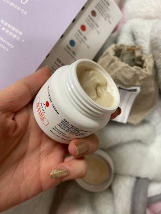 AYU25[아유트웬티파이브]다마스크로즈워터 베이스 천연 수분 촉촉 크림 — 5점을 준 리뷰어가 2021년 2월 올린 사용 사진