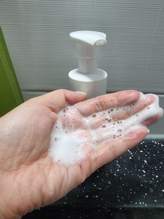 [후르디아] 아보카도 약산성 비건 여성 청결제 — 5점을 준 리뷰어가 2022년 3월 올린 사용 사진