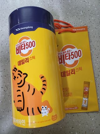 광동생활건강 프리 [광동] VB와 VC를 함유한 멀티 비타민 비타 500 데일리 스틱 180포 — 5점을 준 리뷰어가 2022년 6월 올린 사용 사진