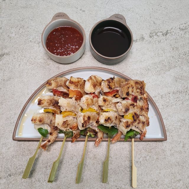 [다물꼬치] 삼겹새우롤꼬치 5개입 350g  + 데리야끼소스 120g + 매운고추소스 120g 리뷰 사진