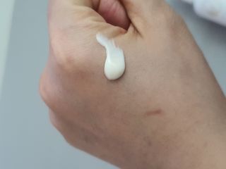 mom e 맘이 내추럴 베이비 케어 크림+바디오일 — 4점을 준 리뷰어가 2021년 1월 올린 사용 사진
