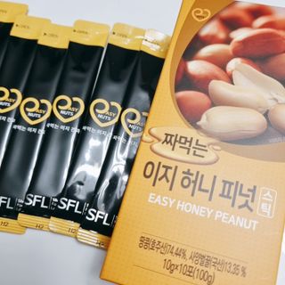 짜먹는 이지견과 짜먹는 이지아몬드, 짜먹는 이지허니피넛, 짜먹는 이지캐슈넛 각 10g X  10포 — 5점을 준 리뷰어가 2021년 3월 올린 사용 사진
