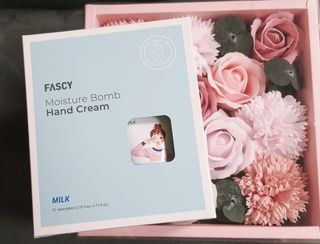 파시 FASCY 高保湿ハンドクリーム40ml+80ml セット — 5점을 준 리뷰어가 2021년 8월 올린 사용 사진