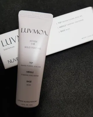 러브모아 향수 고체향수 승무원 고체향수 바르는 향수 니치향수 도손 우드세이지 앤 씨솔트 — 5점을 준 리뷰어가 2022년 12월 올린 사용 사진