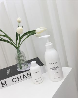 [HUREX] 휴렉스 볼류마이징 탈모완화 기능성 샴푸 본품+휴대용 — 5점을 준 리뷰어가 2021년 8월 올린 사용 사진