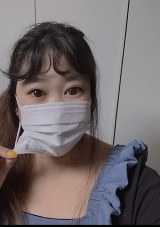 JHWORLD 스누피 마스크 정품 스누피 KF-AD 국내 비말차단 아동용 성인용 일회용 덴탈마스크 50매 — 4점을 준 리뷰어가 2021년 6월 올린 사용 사진