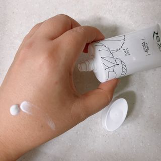 렉스리 데일리 톤업 크림 Rexri Daily Tone Up Cream — 4점을 준 리뷰어가 2022년 11월 올린 사용 사진