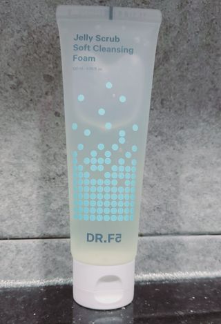 닥터에프파이브 젤리스크럽 소프트 클렌징폼 120ml — 5점을 준 리뷰어가 2022년 6월 올린 사용 사진