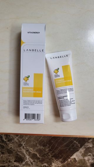 랑벨 비타 에너지 잡티 크림 75ml (피부 속 기미완화크림) — 5점을 준 리뷰어가 2022년 5월 올린 사용 사진