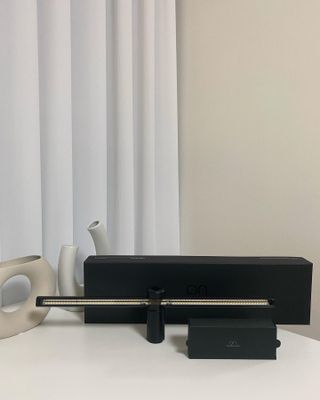 TOMO GRAPHY 나 있을땐 환한 조명 나 없을땐 확실한 살균 ★ DESK LIGHT & STERILIZER [ON] ★ — 5점을 준 리뷰어가 2021년 11월 올린 사용 사진