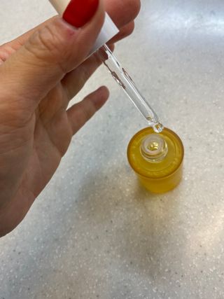 체르엠 스템앤셀 비타민 브라이트닝 에센스 30ml 1개 — 5점을 준 리뷰어가 2021년 12월 올린 사용 사진