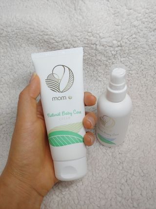 mom e 맘이 내추럴 베이비 케어 크림+바디오일 — 5점을 준 리뷰어가 2021년 1월 올린 사용 사진