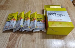 서울약사신협 프리미엄 비타민C 1,000mg_2.5g x 50포 — 5점을 준 리뷰어가 2021년 10월 올린 사용 사진
