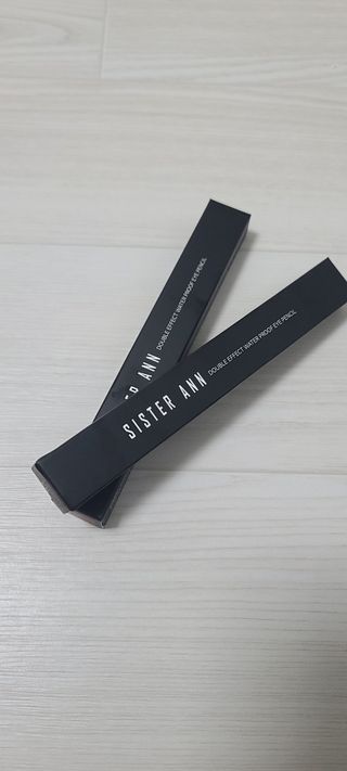 씨스터앤 더블이펙트 워터프루프 아이펜슬 11종 택 1 — 5점을 준 리뷰어가 2022년 1월 올린 사용 사진