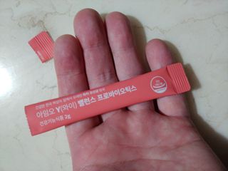 아임오 Y와이 밸런스 프로바이오틱스 30포 — 5점을 준 리뷰어가 2021년 12월 올린 사용 사진